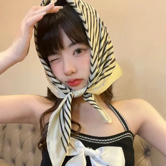 孖胎斗女巫